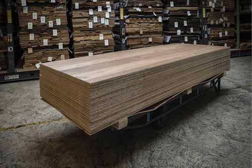 Furnierte Spanplatten – Bollinger Furniere AG